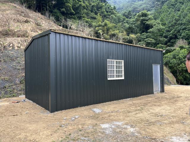 有合法13坪資材室
